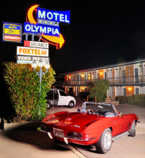 Отель Olympia Motel  Куинбейян